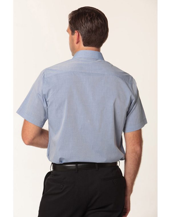 Men's Fine Chambray Short Sleeve Shirt - Image 2